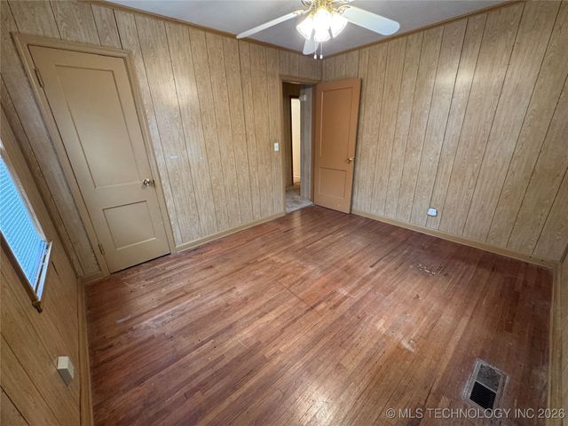 5674 Lewis Avenue, Tulsa, OK 74130