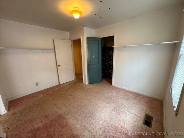 5674 Lewis Avenue, Tulsa, OK 74130