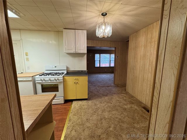 5674 Lewis Avenue, Tulsa, OK 74130