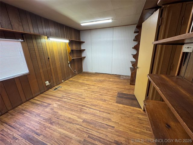 5674 Lewis Avenue, Tulsa, OK 74130