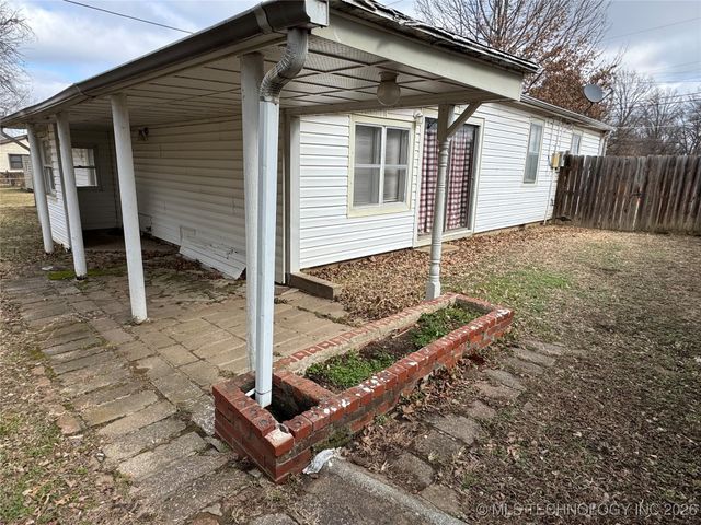 5674 Lewis Avenue, Tulsa, OK 74130