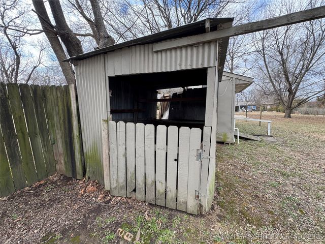 5674 Lewis Avenue, Tulsa, OK 74130