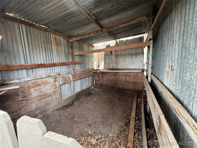 5674 Lewis Avenue, Tulsa, OK 74130