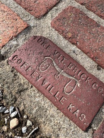 5674 Lewis Avenue, Tulsa, OK 74130