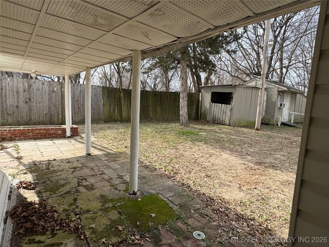 5674 Lewis Avenue, Tulsa, OK 74130