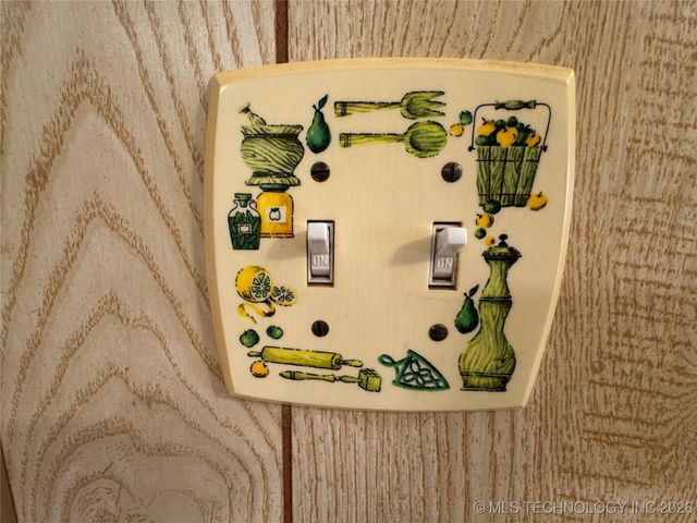 5674 Lewis Avenue, Tulsa, OK 74130