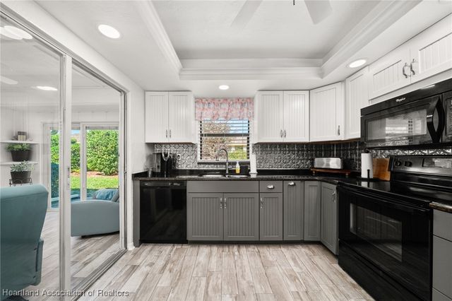 319 Grove Circle, Avon Park, FL 33825