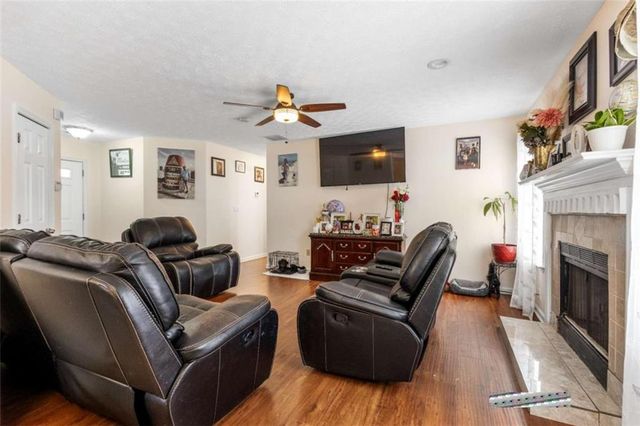 1729 Brandi Lane, Loganville, GA 30052