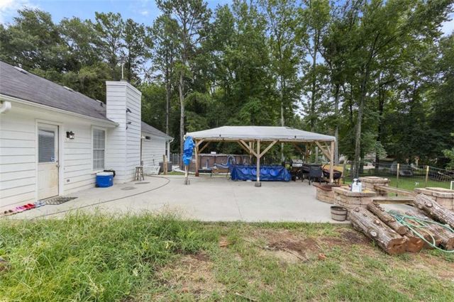 1729 Brandi Lane, Loganville, GA 30052