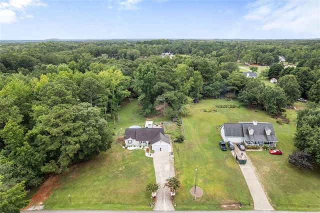 1729 Brandi Lane, Loganville, GA 30052