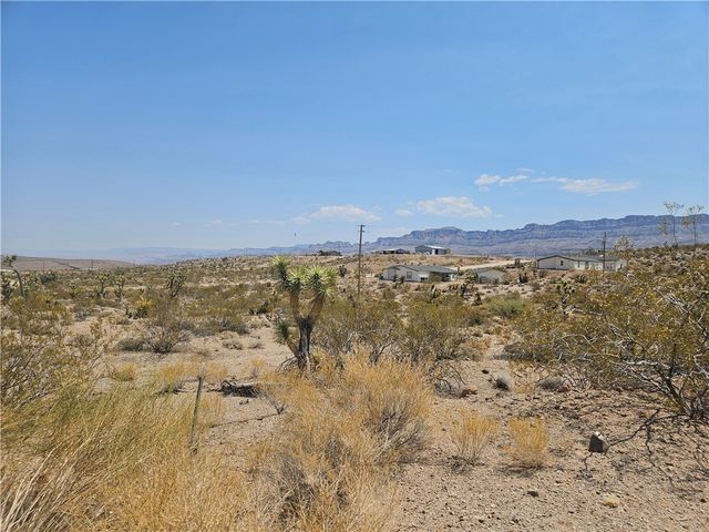 955 E Pueblo Drive, Meadview, AZ 86444