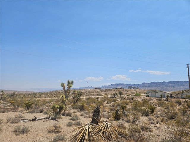 955 E Pueblo Drive, Meadview, AZ 86444