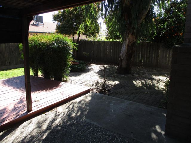 3742 Estate Dr, Stockton, CA 95209