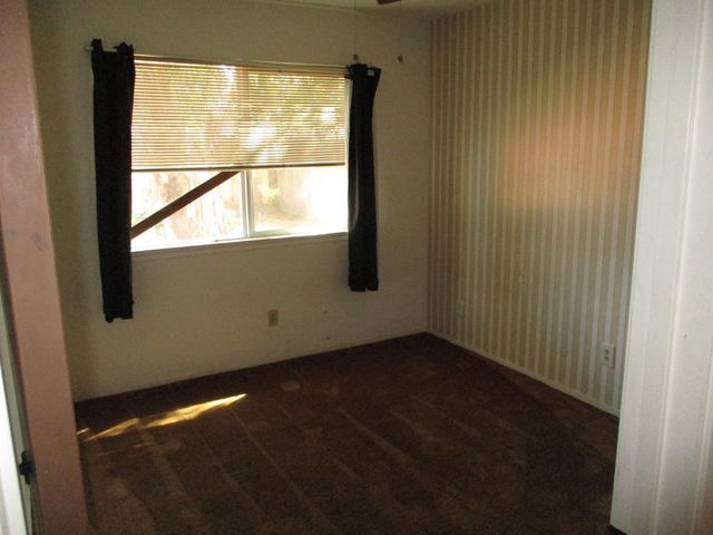 3742 Estate Dr, Stockton, CA 95209