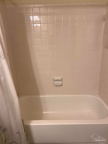 7416 Saint James Pl, Pensacola, FL 32506