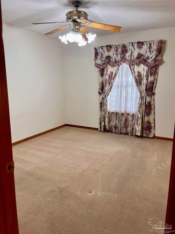 7416 Saint James Pl, Pensacola, FL 32506