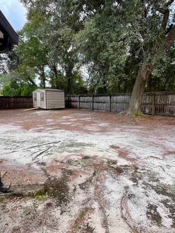 7416 Saint James Pl, Pensacola, FL 32506