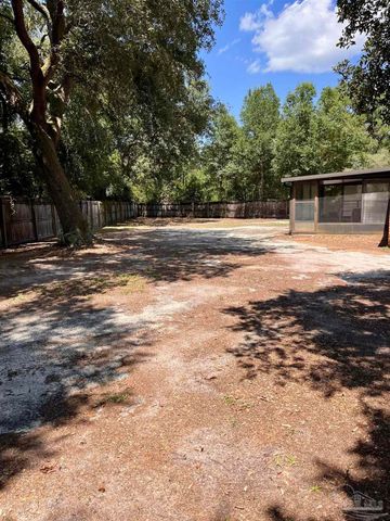 7416 Saint James Pl, Pensacola, FL 32506