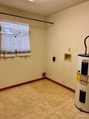 7416 Saint James Pl, Pensacola, FL 32506