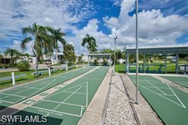 5753 Pink Panther DR, Fort Myers, FL 33908