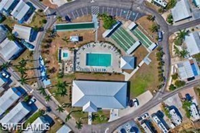 5753 Pink Panther DR, Fort Myers, FL 33908