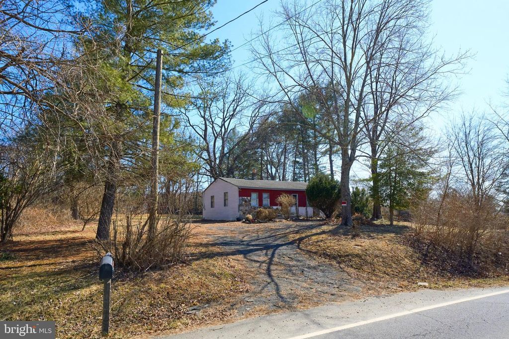 20520 GLEEDSVILLE RD, Leesburg, VA 20175