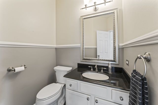 1108 Heavens Gate Drive, Lake In The Hills, IL 60156