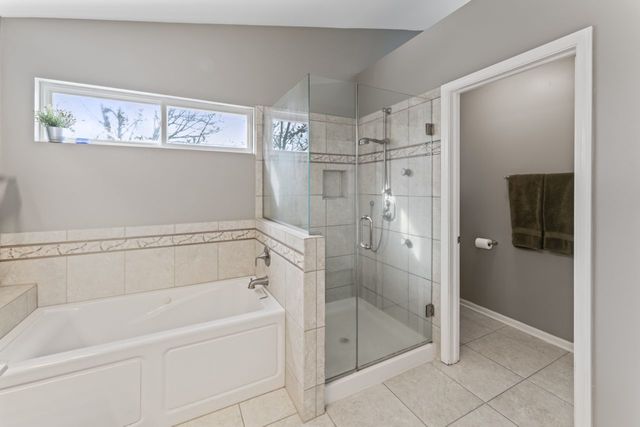 1108 Heavens Gate Drive, Lake In The Hills, IL 60156