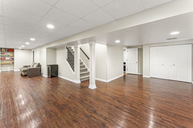 1108 Heavens Gate Drive, Lake In The Hills, IL 60156