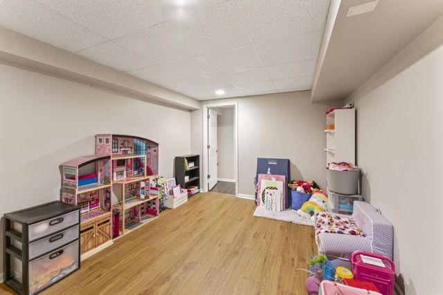 1108 Heavens Gate Drive, Lake In The Hills, IL 60156