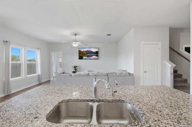 13533 Sendero Roble, San Antonio, TX 78253