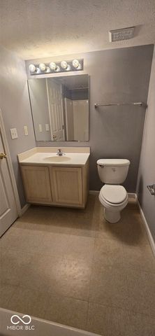 8422 Hague Road, Indianapolis, IN 46256