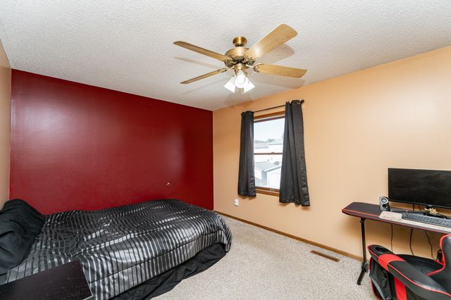 2855 24th Street NW, Rochester, MN 55901