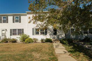 2855 24th Street NW, Rochester, MN 55901