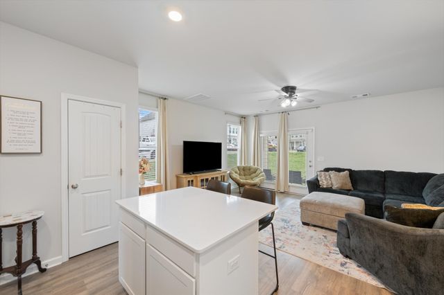 1434 Walker Way, Columbia, TN 38401