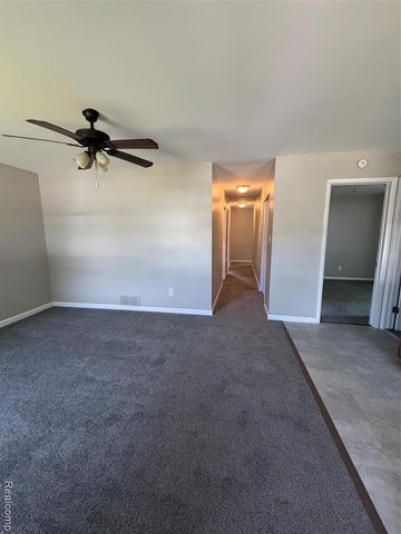 8632 Studebaker Avenue, Warren, MI 48089