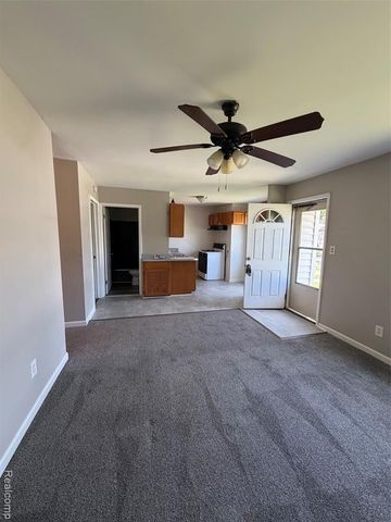 8632 Studebaker Avenue, Warren, MI 48089
