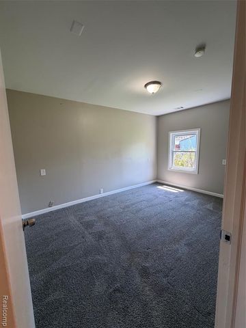 8632 Studebaker Avenue, Warren, MI 48089