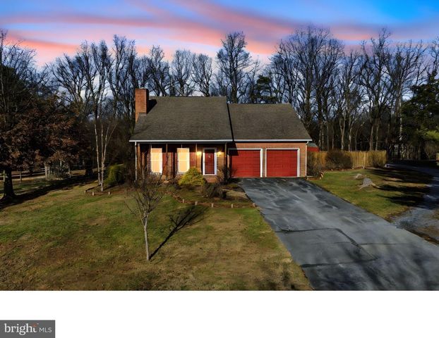 172 MUSTANG DR, Falling Waters, WV 25419