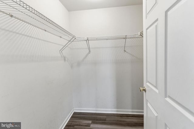 172 MUSTANG DR, Falling Waters, WV 25419