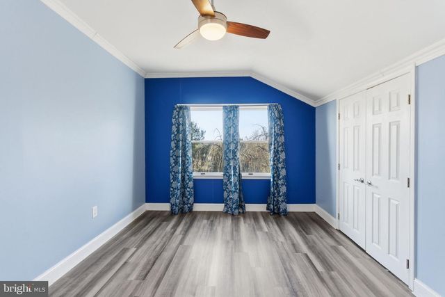 172 MUSTANG DR, Falling Waters, WV 25419