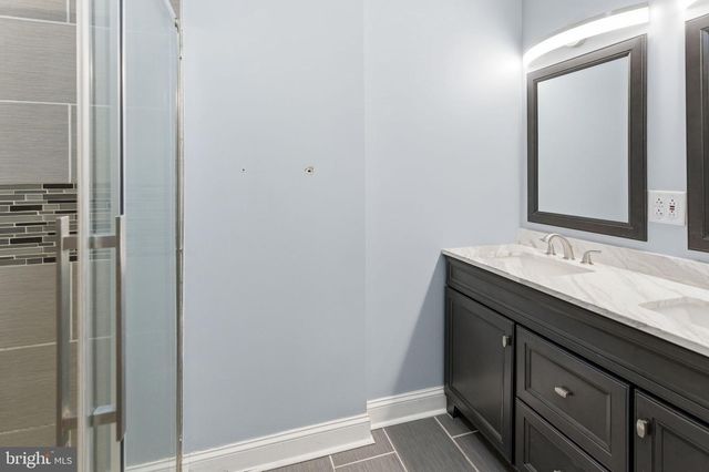 172 MUSTANG DR, Falling Waters, WV 25419