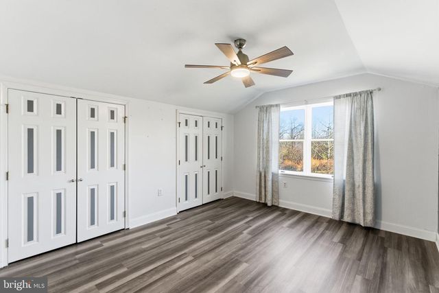 172 MUSTANG DR, Falling Waters, WV 25419