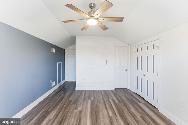 172 MUSTANG DR, Falling Waters, WV 25419