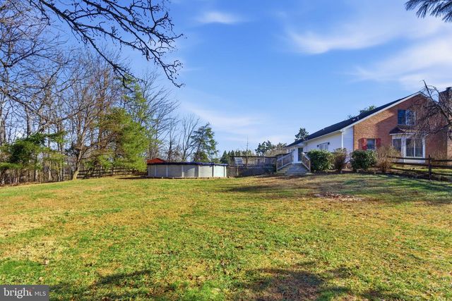172 MUSTANG DR, Falling Waters, WV 25419