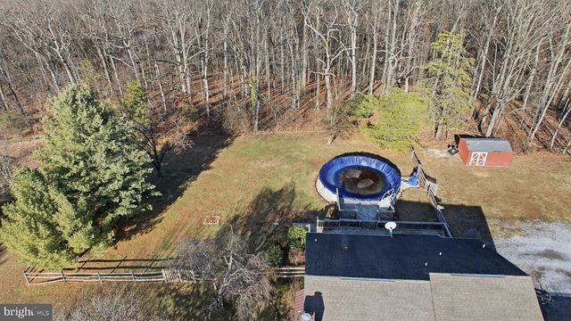 172 MUSTANG DR, Falling Waters, WV 25419