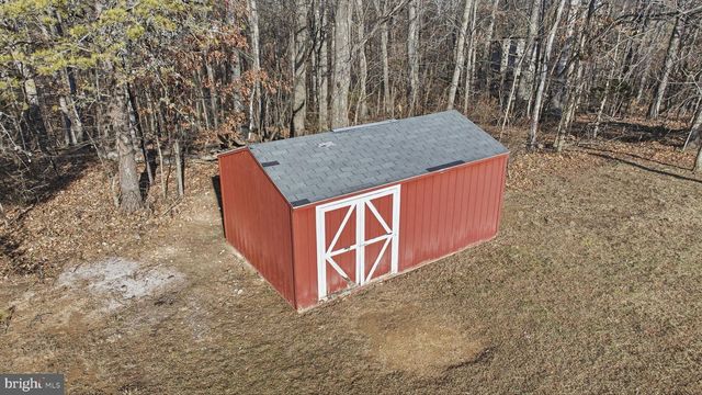 172 MUSTANG DR, Falling Waters, WV 25419