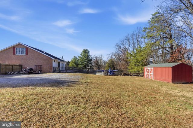 172 MUSTANG DR, Falling Waters, WV 25419