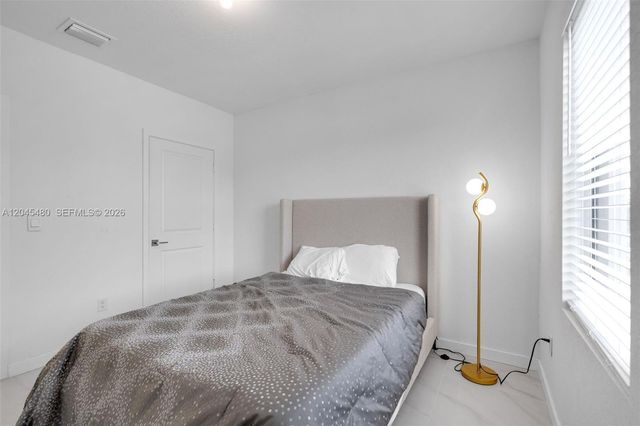 387 NW 17th Street, Fort Lauderdale, FL 33311