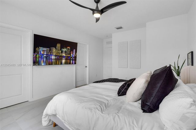 387 NW 17th Street, Fort Lauderdale, FL 33311